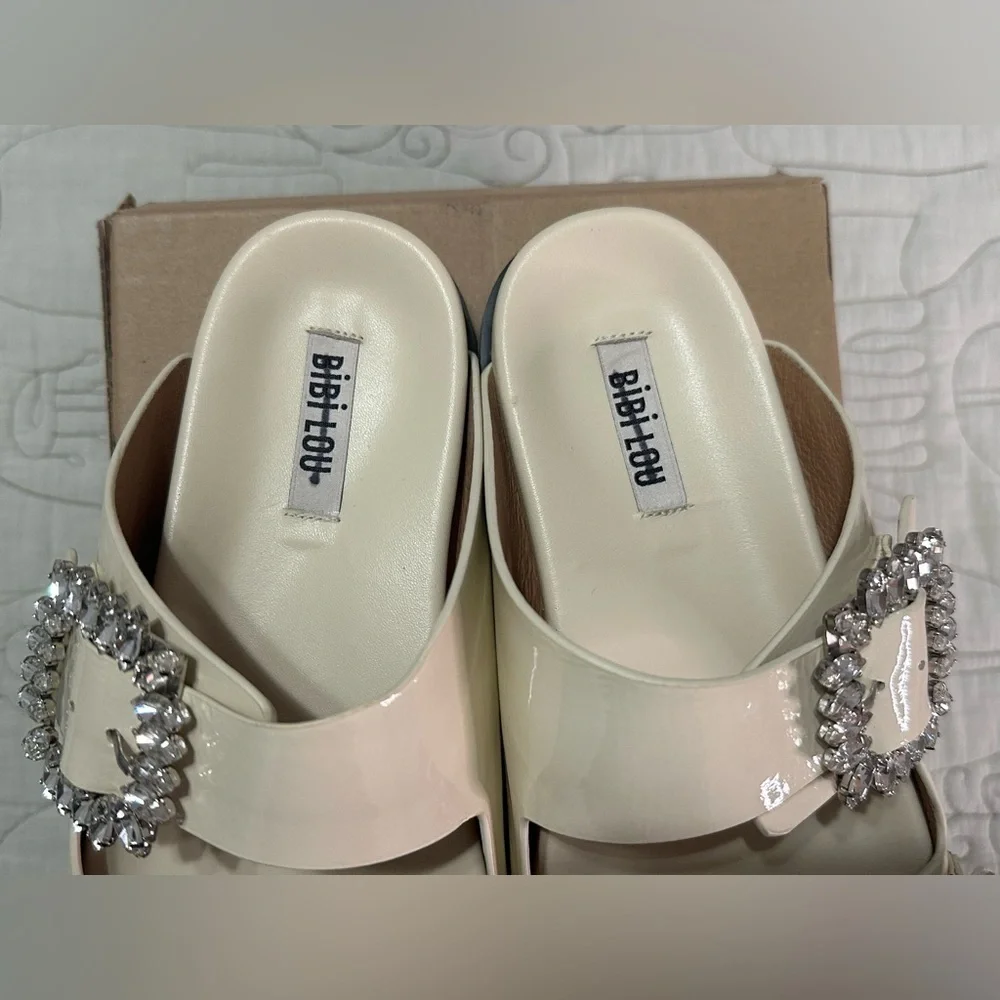 NEW Bibi Lou Crystal Buckles Bibi Lou Rose 38 Off White Cream Anthropologie